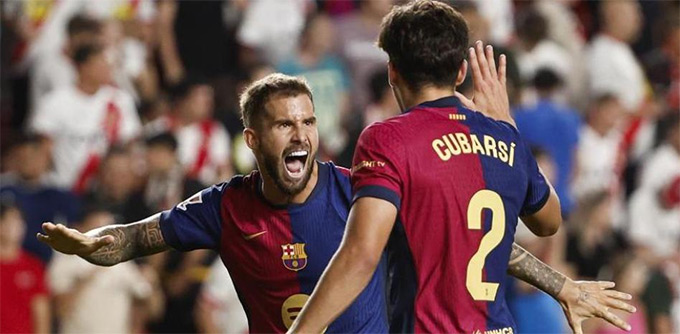 Bóng chết và bẫy việt vị là hai "vũ khí" đặc biệt nguy hiểm của Barca mùa này