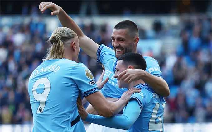 Dù thắng trận, Man City vẫn phơi bày điểm yếu trước Fulham