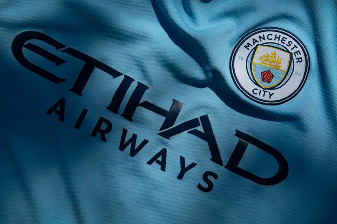 Etihad Airways là nhà tài trợ áo đấu chính của Man City kể từ năm 2009