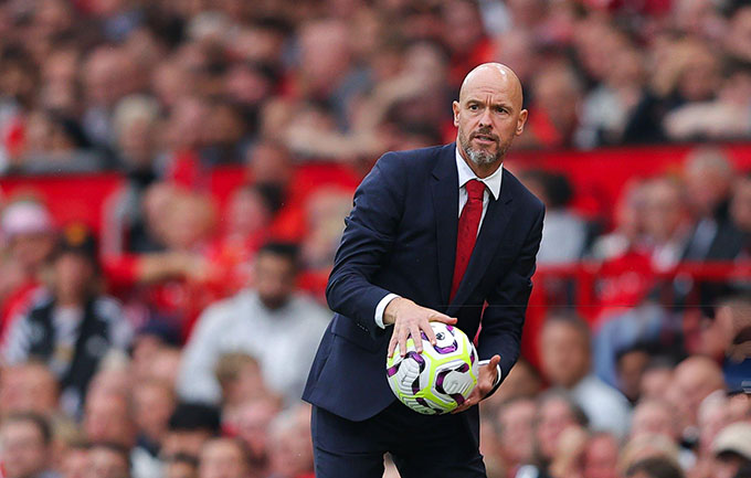 HLV Erik ten Hag thừa nhận hàng công MU đang chơi khá tệ trước Aston Villa