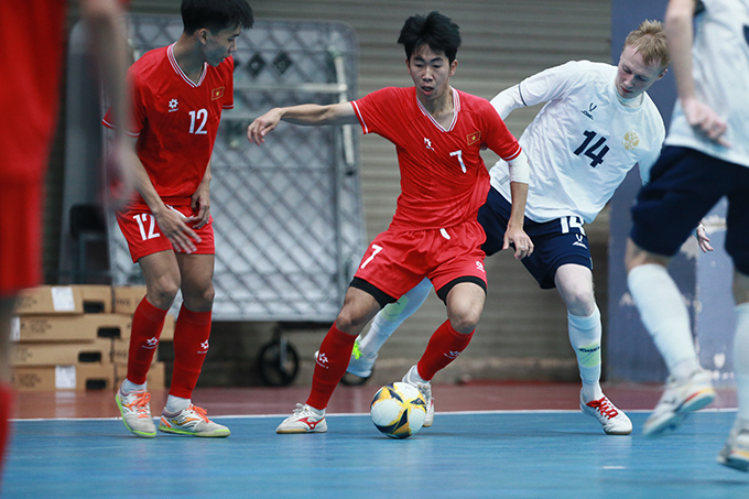 U19 futsal Việt Nam đã gỡ hòa 2-2 sau khi bị dẫn 2 bàn. Ảnh: CTV